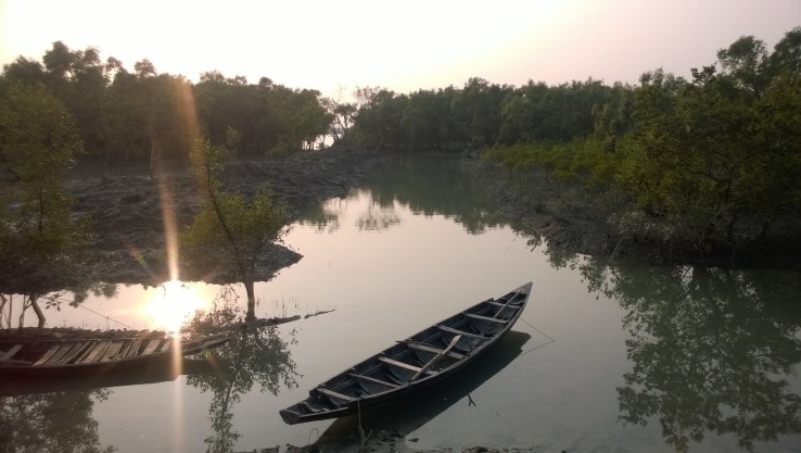 Hand-made boats used for traditional small-scale fishing in the Sunderbans, West Bengal_Brototi Roy